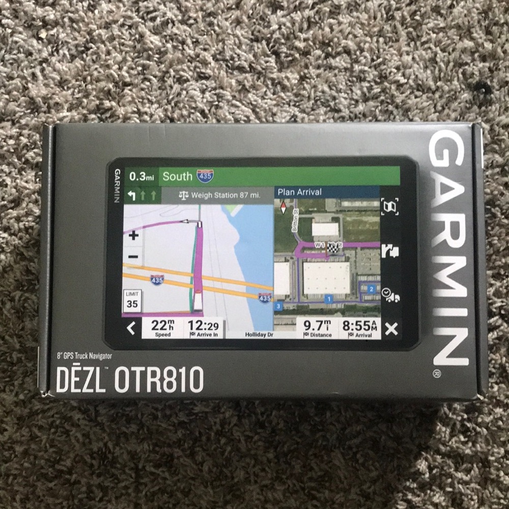 Garmin 8” gps truck navigator